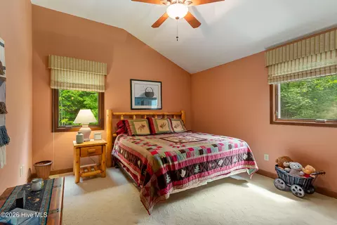 Bedroom - 390 Timberwood Hills Rd, Murphy, NC 28906 photo 6 of 10