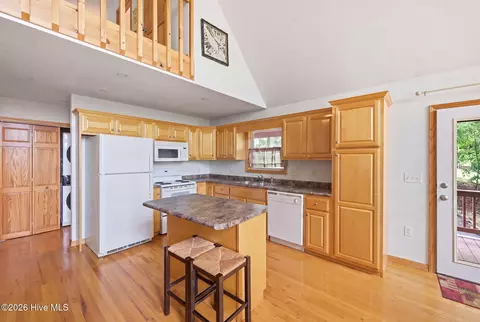 Kitchen - 65 Ellis Ln, Murphy, NC 28906 photo 1 of 1