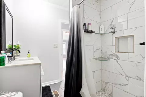 Bath - 9474 Shasta Rd, Bailey, NC 27807 photo 5 of 6