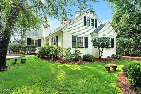 1413 Hawthorne Rd, Wilmington, NC 28403