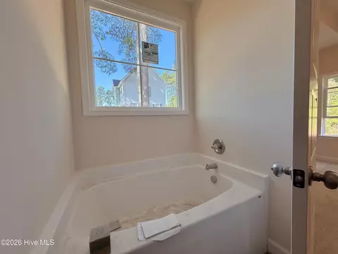 Bath - 1730 Walnut Run Dr, Deep Run, NC 28525 photo 2 of 3