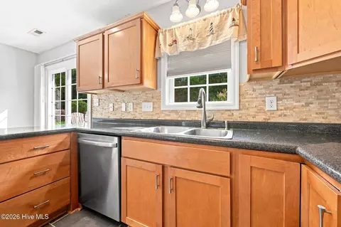 Kitchen - 204 Stag Ct, Hubert, NC 28539 photo 3 of 6