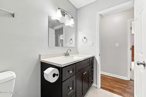 Bath - 204 Stag Ct, Hubert, NC 28539 photo 2 of 4