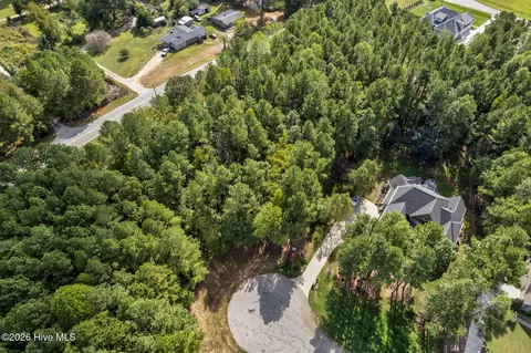 3327 Oak Leaf Dr, Rocky Mount, NC 27804