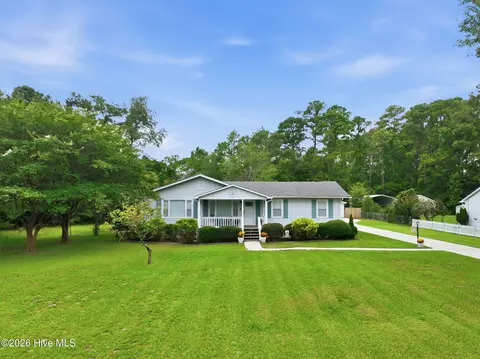 2610 W Forest Dr, Newport, NC 28570