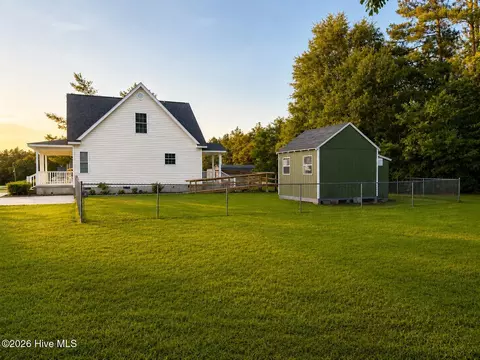 Exterior - 108 Arlee Dr, Hamlet, NC 28345 photo 3 of 4