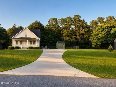 Exterior - 108 Arlee Dr, Hamlet, NC 28345 photo 2 of 4