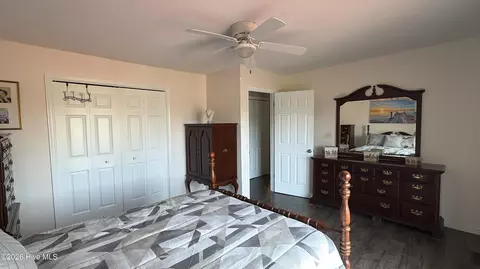 Bedroom - 683 Cedar Pt, Vass, NC 28394 photo 4 of 6