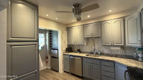 Kitchen - 683 Cedar Pt, Vass, NC 28394 photo 3 of 4