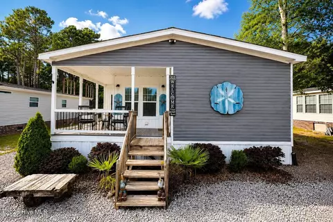 303 Live Oak Dr, Sunset Beach, NC 28468