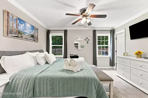 Bedroom - 121 Daphne Dr, Hubert, NC 28539 photo 3 of 8