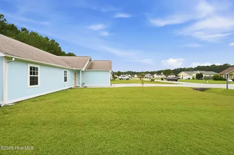 Exterior - 121 Daphne Dr, Hubert, NC 28539 photo 4 of 14