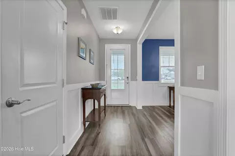 Entry Way - 111 Colonial Heights Dr, Hampstead, NC 28443 photo 1 of 2