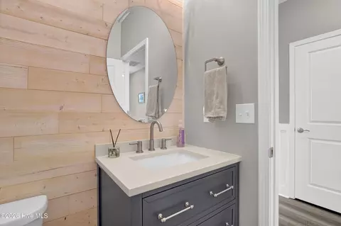 Bath - 111 Colonial Heights Dr, Hampstead, NC 28443 photo 1 of 2