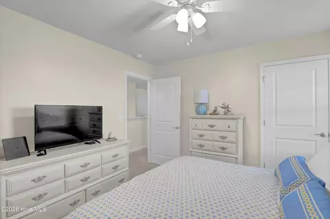 Bedroom - 111 Colonial Heights Dr, Hampstead, NC 28443 photo 4 of 6