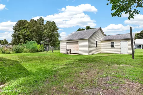 Exterior - 282 Riggs Rd, Hubert, NC 28539 photo 9 of 9