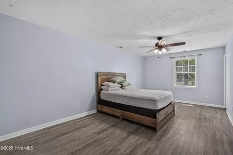 Bedroom - 282 Riggs Rd, Hubert, NC 28539 photo 3 of 4