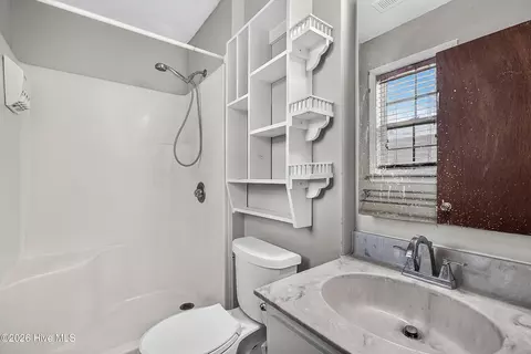 Bath - 282 Riggs Rd, Hubert, NC 28539 photo 1 of 2