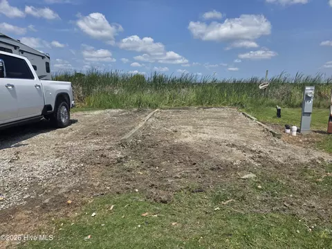 196 Gull St, North Topsail Beach, NC 28460