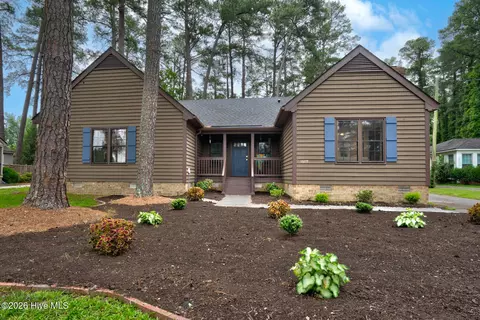 1609 Country Club Rd, Rocky Mount, NC 27804