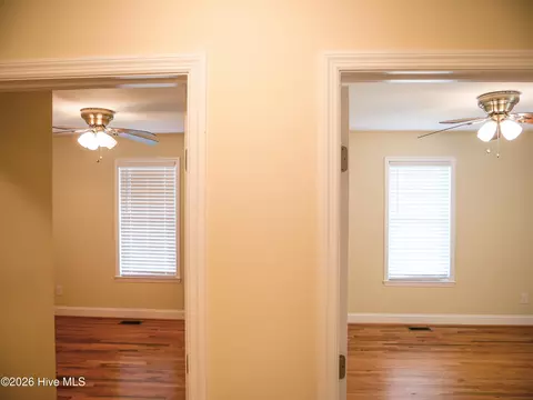 Entry Way - 424 Wilcox Rd, Kinston, NC 28501 photo 5 of 6
