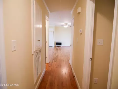 Entry Way - 424 Wilcox Rd, Kinston, NC 28501 photo 4 of 6