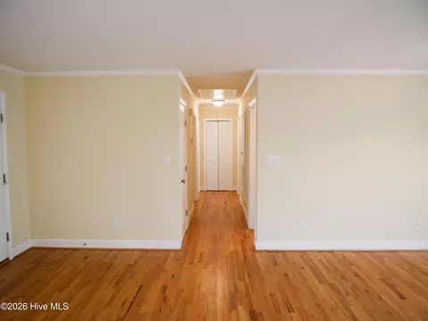 Entry Way - 424 Wilcox Rd, Kinston, NC 28501 photo 2 of 6