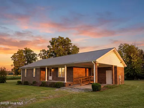 Exterior - 424 Wilcox Rd, Kinston, NC 28501 photo 2 of 4