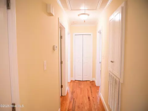 Entry Way - 424 Wilcox Rd, Kinston, NC 28501 photo 3 of 6