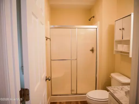 Bath - 424 Wilcox Rd, Kinston, NC 28501 photo 4 of 6