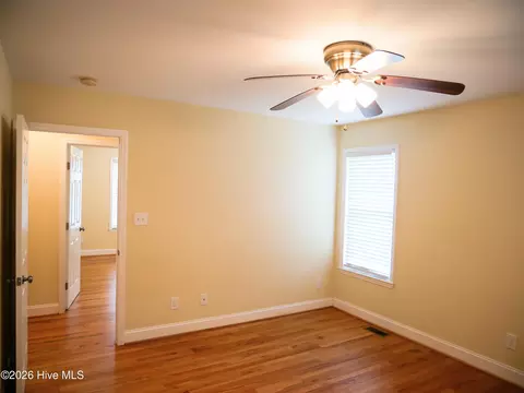 Bedroom - 424 Wilcox Rd, Kinston, NC 28501 photo 3 of 4