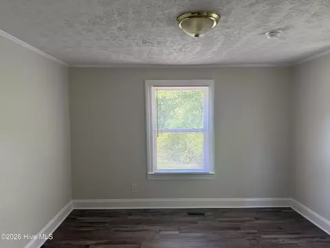 511 E Woodall St, Smithfield, NC 27577 photo 4