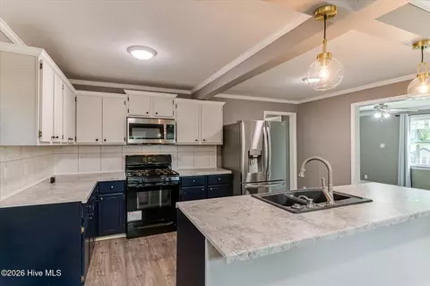 Kitchen - 2721 Fleming Dr, Augusta, GA 30906 photo 3 of 5