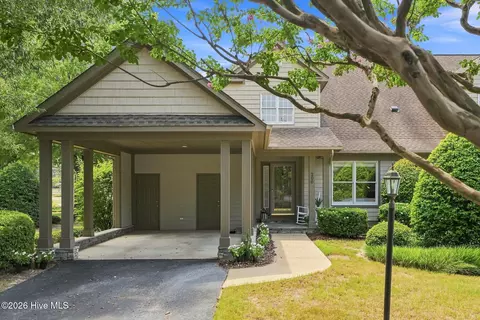 200 Starland Ln, Southern Pines, NC 28387
