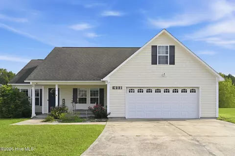 411 Dylan Ct, Beulaville, NC 28518