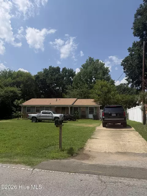 1421 Saint Albans Dr, Raleigh, NC 27609