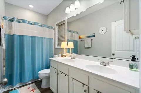 Bath - 1001 Dan Owen Dr, Hampstead, NC 28443 photo 1 of 2