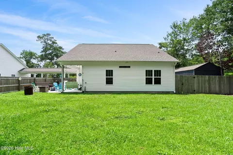 Exterior - 1001 Dan Owen Dr, Hampstead, NC 28443 photo 6 of 8