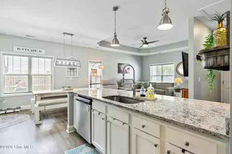 Kitchen - 1001 Dan Owen Dr, Hampstead, NC 28443 photo 7 of 8