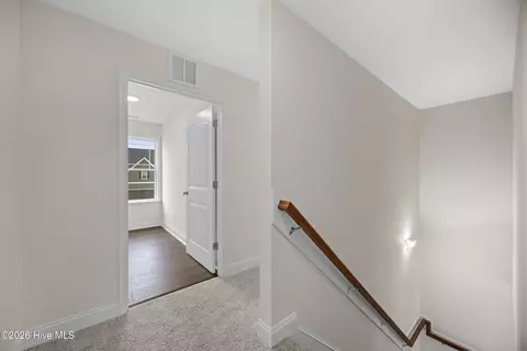 Entry Way - 416 Fore Pl, Jacksonville, NC 28540 photo 3 of 5