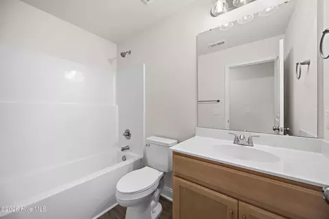 Bath - 416 Fore Pl, Jacksonville, NC 28540 photo 2 of 3