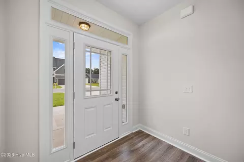 Entry Way - 416 Fore Pl, Jacksonville, NC 28540 photo 2 of 5