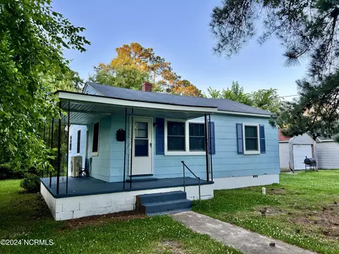 4110 E Pine St, Farmville, NC 27828