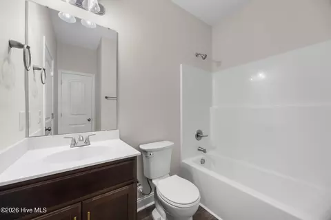 Bath - 423 Fore Pl, Jacksonville, NC 28540 photo 1 of 3