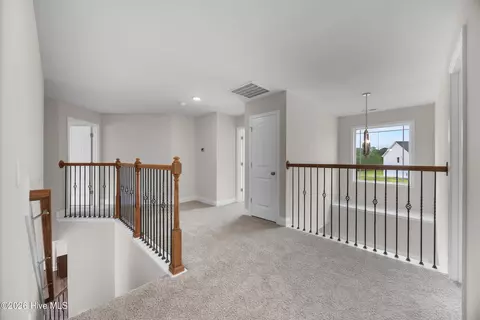 Entry Way - 423 Fore Pl, Jacksonville, NC 28540 photo 7 of 11