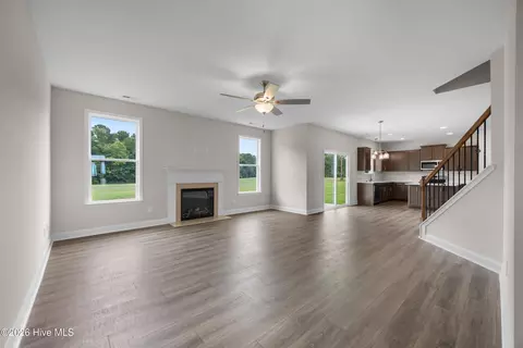 Living - 423 Fore Pl, Jacksonville, NC 28540 photo 1 of 4