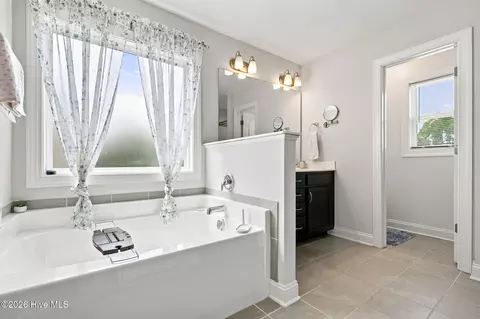 Bath - 601 Aurora Pl, Hampstead, NC 28443 photo 3 of 3