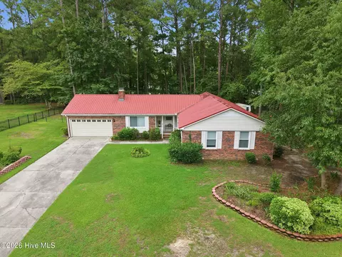 900 Welsh Ln, Jacksonville, NC 28546