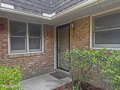 Exterior - 114 Wimbledon Dr, Pinehurst, NC 28374 photo 2 of 5