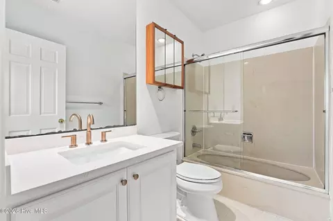 Bath - 114 Wimbledon Dr, Pinehurst, NC 28374 photo 2 of 2